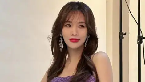 王霏霏因肠胃炎在韩国挂急诊,嘴唇苍白面容憔悴,高额治疗费曝光