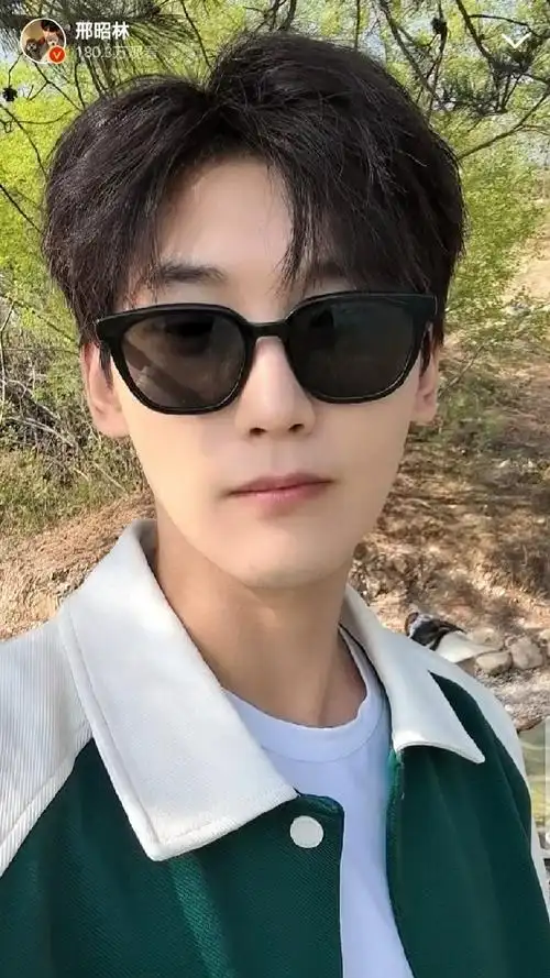 邢昭林r人式露营##见面吧星朋友