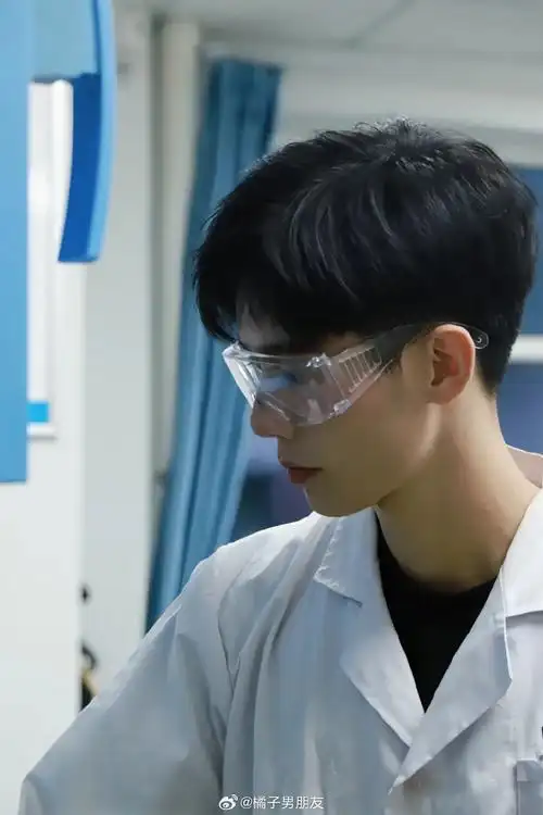 这个校草是真帅[爱橙橙][爱橙橙][爱橙橙]