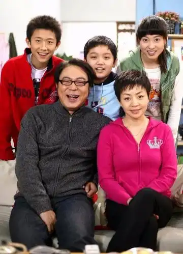 在第三,第四部《家有儿女》是另一位演员饰演——宁丹琳