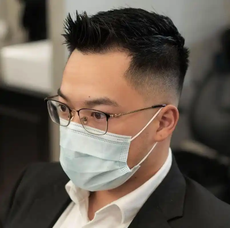 二,适合中年男人的3种"短发"造型