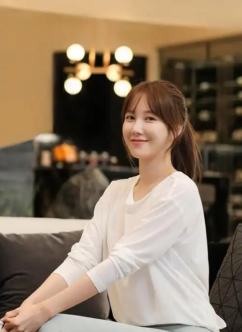 顶楼秀莲李智雅