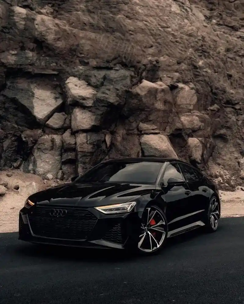 心心念念的奥迪rs7黑武士壁纸来啦 这才是男孩子的大玩具~ 晚安兄弟们