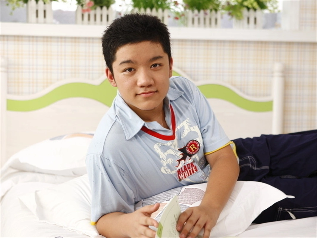 《家有儿女》尤浩然拍新戏,化身成为巨灵神,网友:心疼威亚!