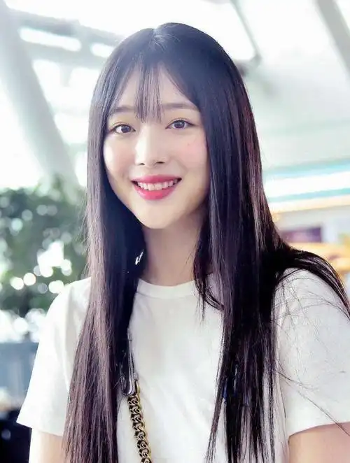 雪莉用舌头给樱桃打结舌头挺灵活不过这黑眼圈不是一般的重啊