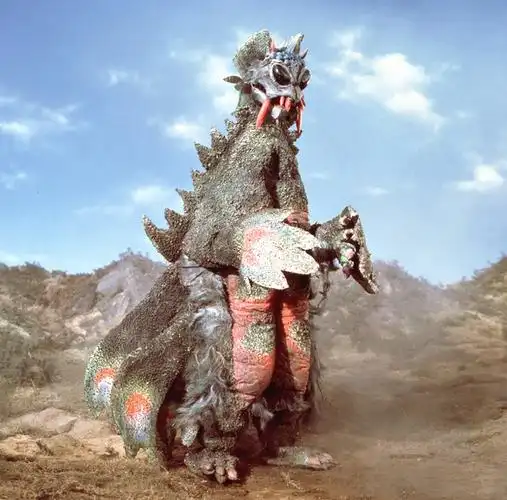 蛾超兽多拉格利是什么特摄剧《艾斯奥特曼》系列中登场的敌人.