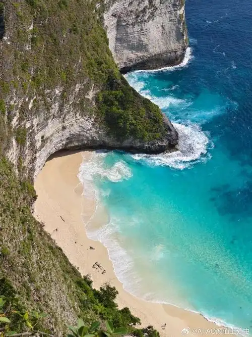 苹果壁纸太会选地方拍了