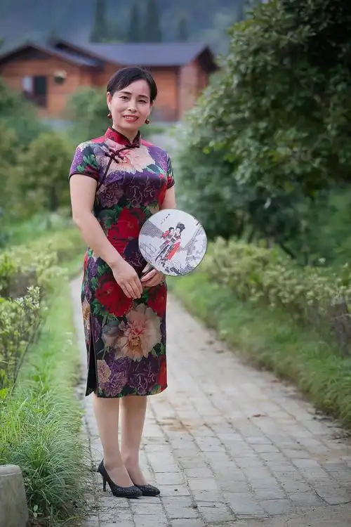 第20期:秦菊云(多彩浠水旗袍秀百佳风采展)