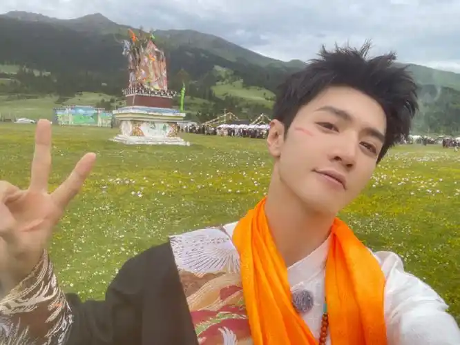 陈哲远空降超话回复粉丝##陈哲远给粉丝自拍