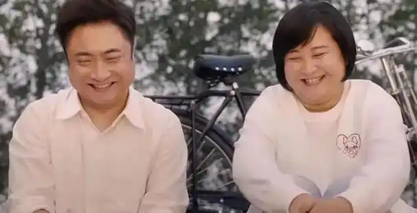 乔杉与杨子姗演夫妻被嘲"辣眼睛"!低谷时靠妻子摆地摊养活,走红后把她