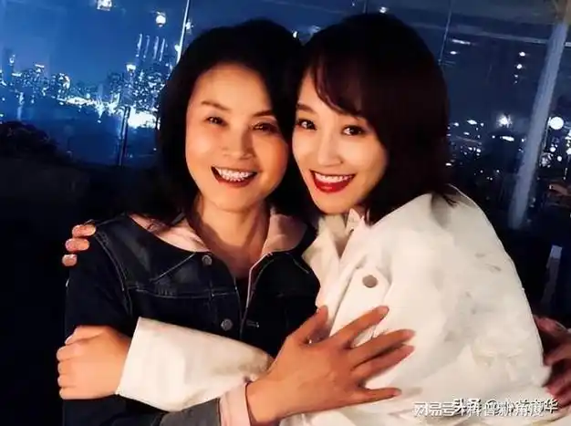 事实证明,33岁无人敢娶的蓝盈莹,已经彻底活成了一个"笑话"|曹骏|吴昕