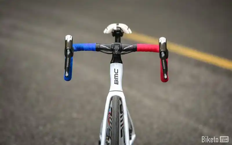 编辑的自购自评bmcroadmachine01公路车