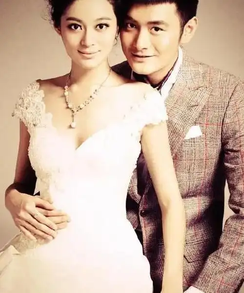 王媛可因丈夫长得太帅倒追5年婚后生下双胞胎取名一模一样