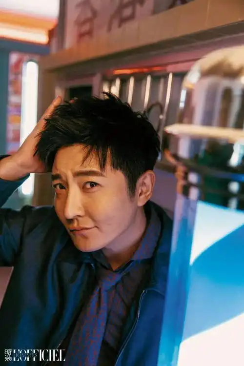 郭京飞明暗之间