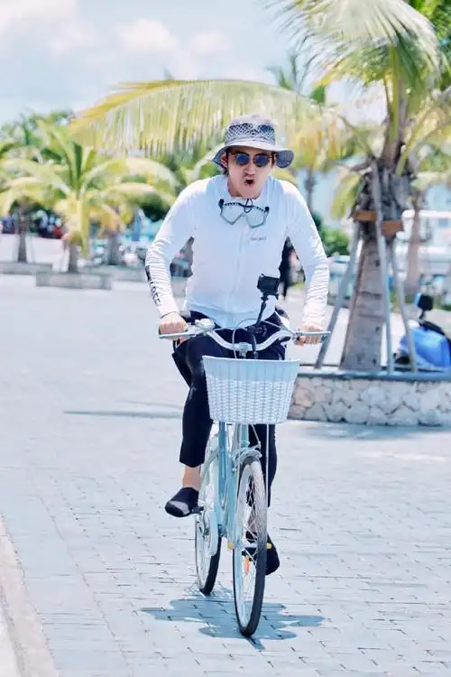 人没有看过@袁弘今日的健身vlog吗,太可了~好的身材管理都源于自律,看