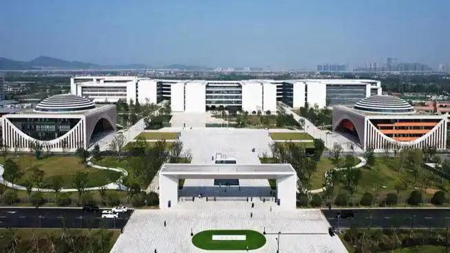 西湖大学再从海外引进学者施一公只在海外做广告不在国内挖墙脚