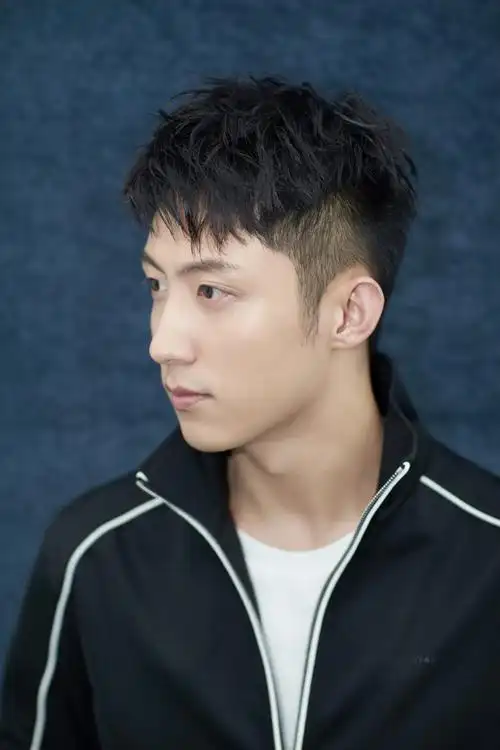 黄景瑜这发型我很是喜欢