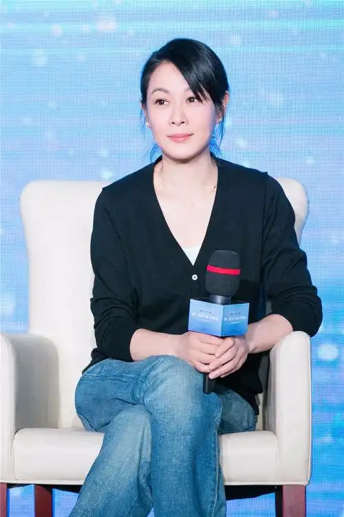刘若英成为十亿票房俱乐部唯一女导演
