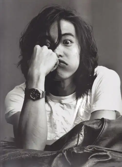 日本男星木村拓哉图片:演绎长发大叔成熟魅力