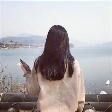 好看的美女qq头像伤感背影满腹委屈的并不是你一个人