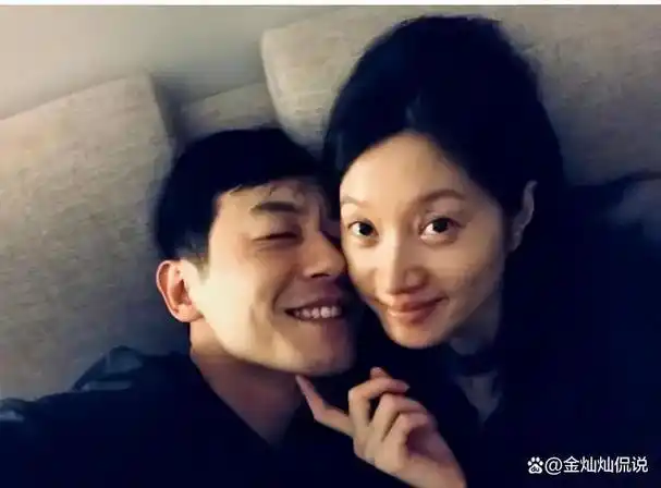 沈佳妮体操运动员跨行当演员30岁嫁29岁朱亚文生两女被当成宝