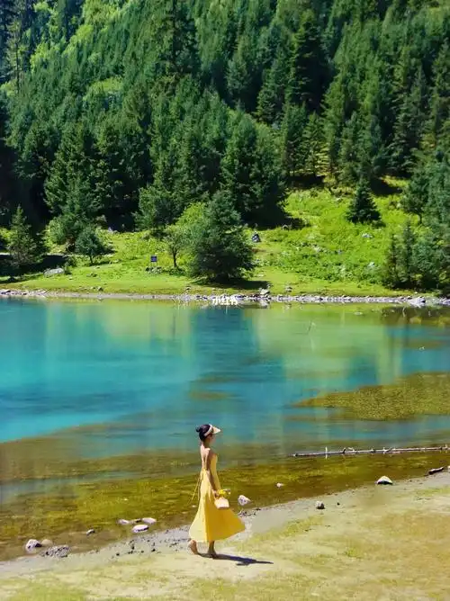 川西小众秘境 | 美到窒息的月亮湖90