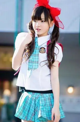 日本小学生女团走红 胸大被网友怀疑是性早熟