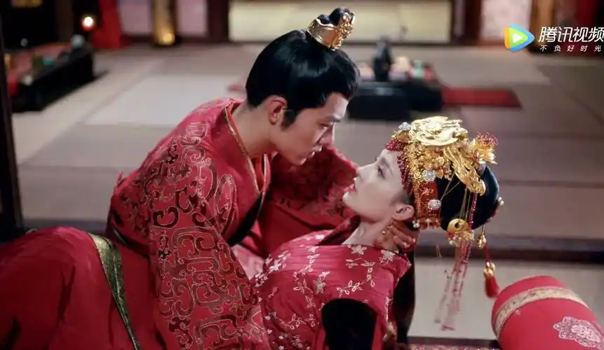 《狼殿下》火热上线,男二肖战与女主李沁甜蜜感远超男一