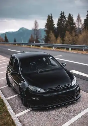 装上防滚架只为展示不凡内在,黑武士高尔夫mk6改装案例