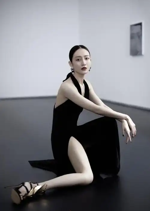 王鸥美腿写真精选