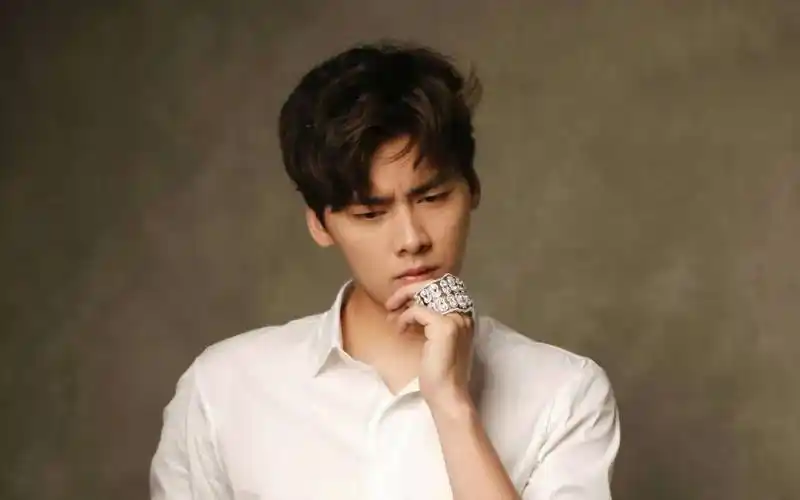 李易峰塌房前还在发声明,男明星的嘴到底有多硬!_陈翔_吴亦凡_违法