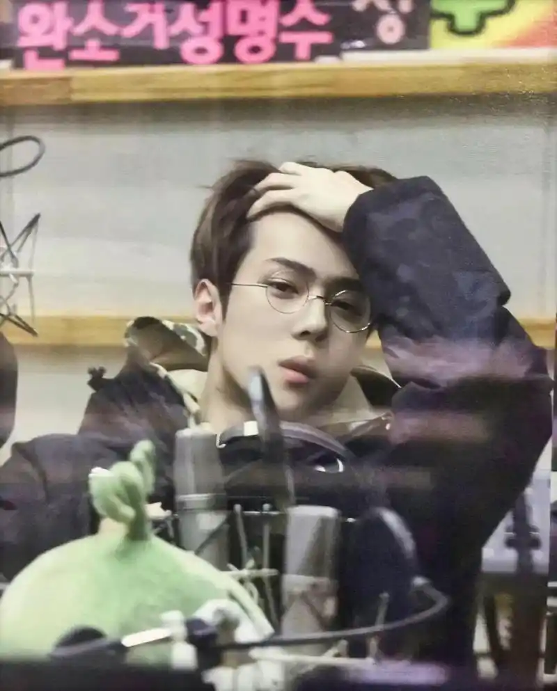 一定要理想型吗?吴世勋不行吗.#吴世勋 #sehun  #穿 - 抖音