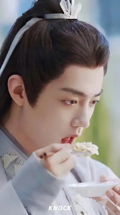 肖战时影# #肖战玉骨遥# 白衣翩跹,温润如玉的时影大神官 - 抖音