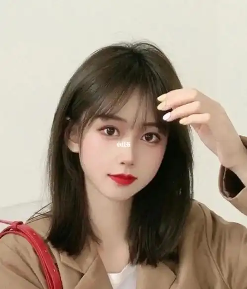 2022流行发型,漫画刘海