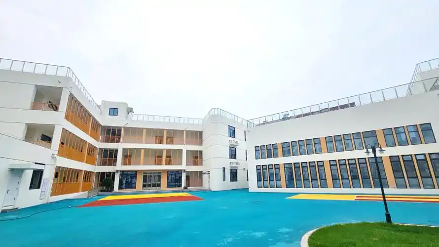 金湖幼儿园项目位于东升路以南,鸣阳路以西地块,办园规模12个班,新增