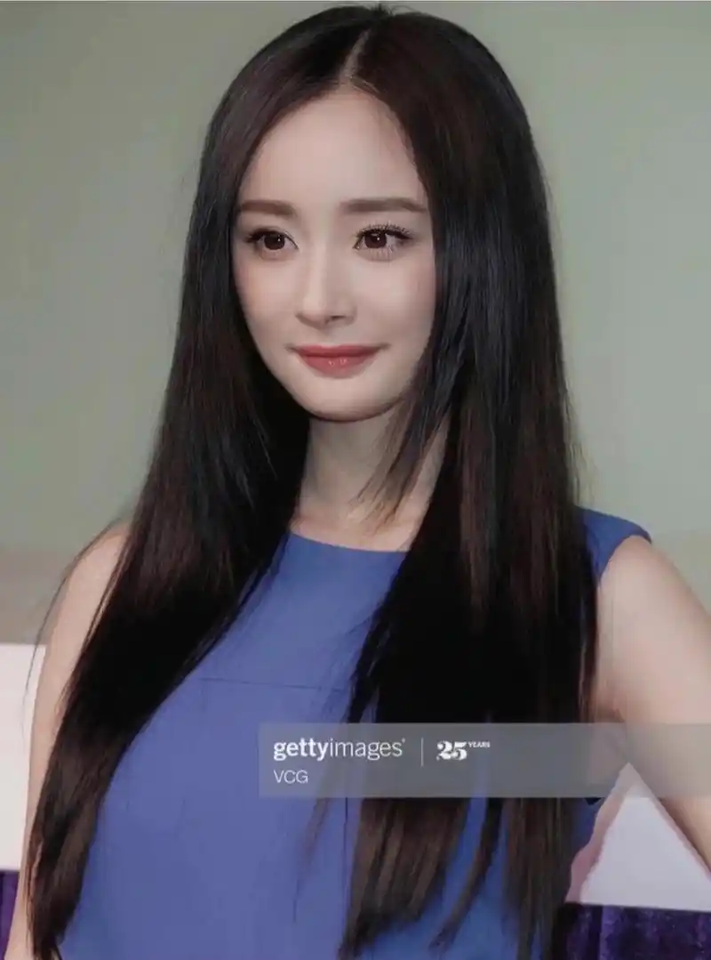 杨幂的早期生图让我明白,"原装脸"就是美得自然,惊艳!
