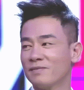 瞬间变温柔陈小春搞笑gif动图_动态图_表情包下载_soogif