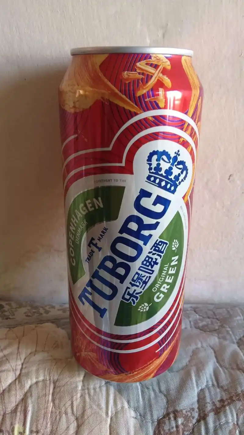 新疆乌苏啤酒90乐堡啤酒90新年易拉罐听.听装 #人生不容易 - 抖音