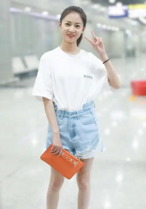 哇塞!女星陈钰琪简直是长腿界的传奇!