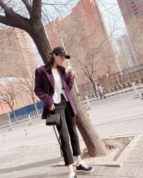 原创宋茜终于跻身85花穿高时尚例假裙火辣吸睛拍大片明艳抢眼