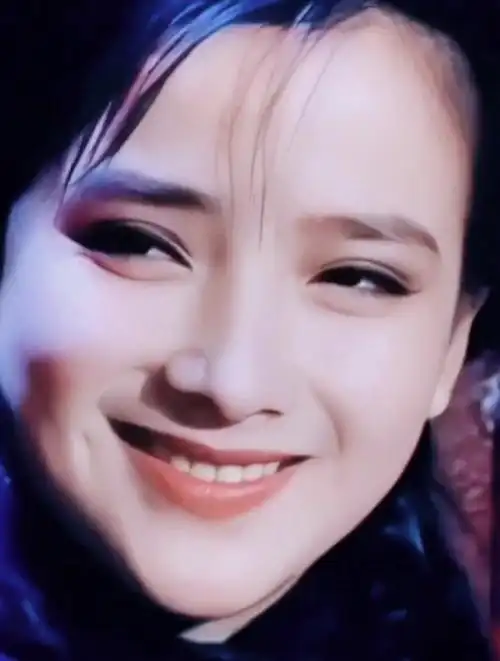 何晴年轻梨涡浅笑,完胜许晴,古装展现江南女子温婉贤淑