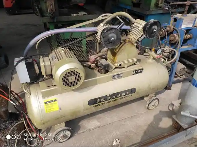 二手活塞式空压机无油空压机空气压缩机小型压缩设备出售