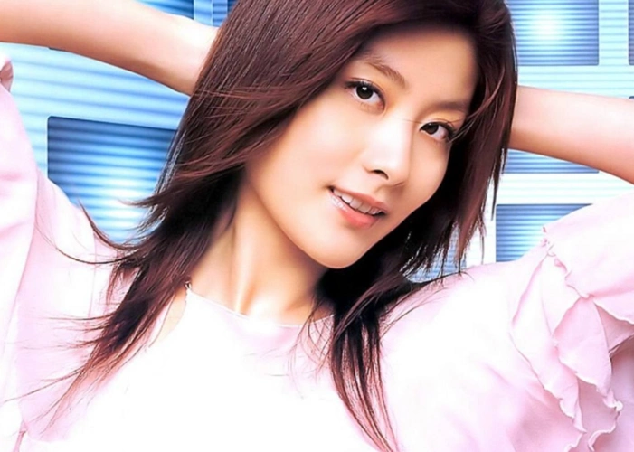 有种狠叫46岁的陈慧琳穿3d裙气场十足越老越霸气