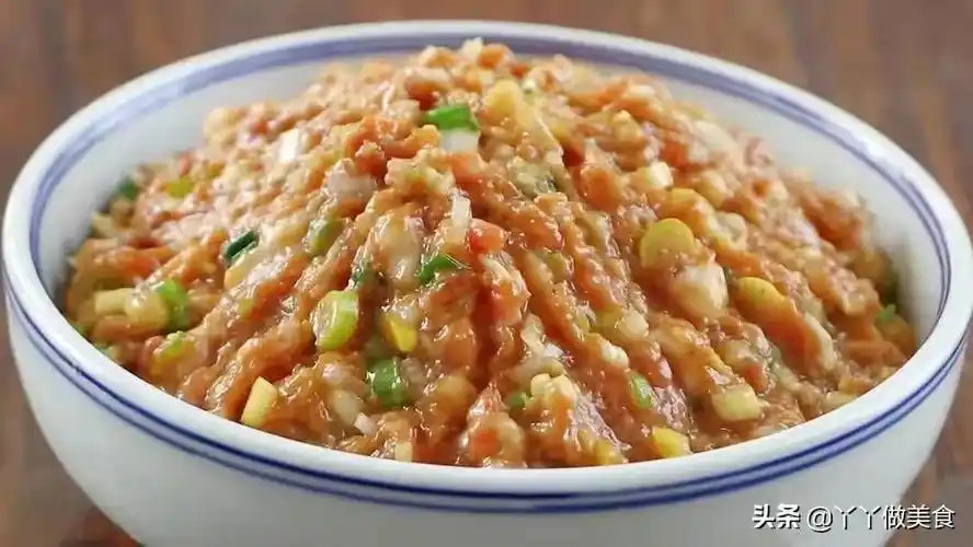 水饺馅的调制(调饺子馅儿)