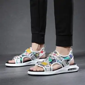 光脚穿凉鞋出汗图片