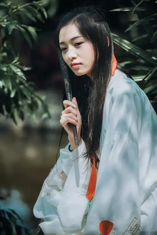 论坛源图修图练习 国内汉服古装人像-人物色调 - lightroom摄影