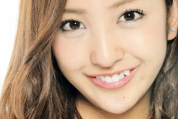 长虎牙的女人面相 任性蛮横不讲理