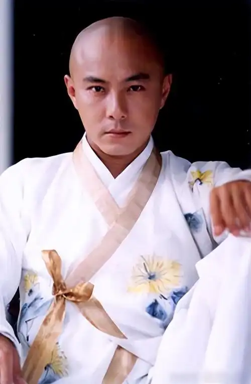 张卫健谈及光头原因心酸又现实两度丧子幸好有她不离不弃