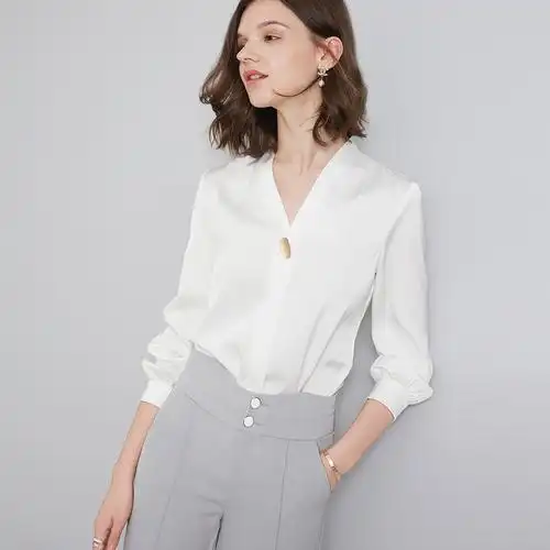 晚白 2022春季新品休闲纯色减龄v领长袖通勤套头衬衣衬衫女 白色 s