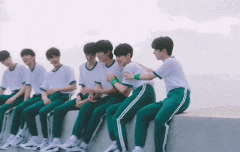 时代少年团正式官宣成为优酸乳品牌代言人 「乳汽」冒泡上市,为少年们